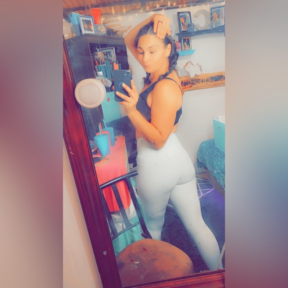 Meet your Posher, Samantha - Picture 5 of 5